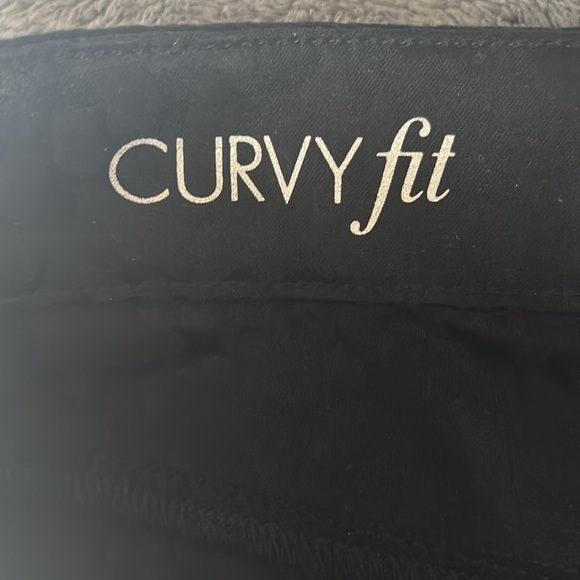 Ann Taylor Curvy Fit Leopard Print 5-Pocket Jean in Black Size 10 EUC - Picture 4 of 9